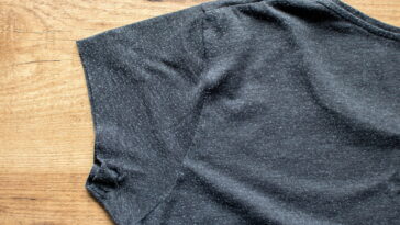 Bolinhas no tecido de malha de algodão (Créditos: depositphotos.com / photohampster)