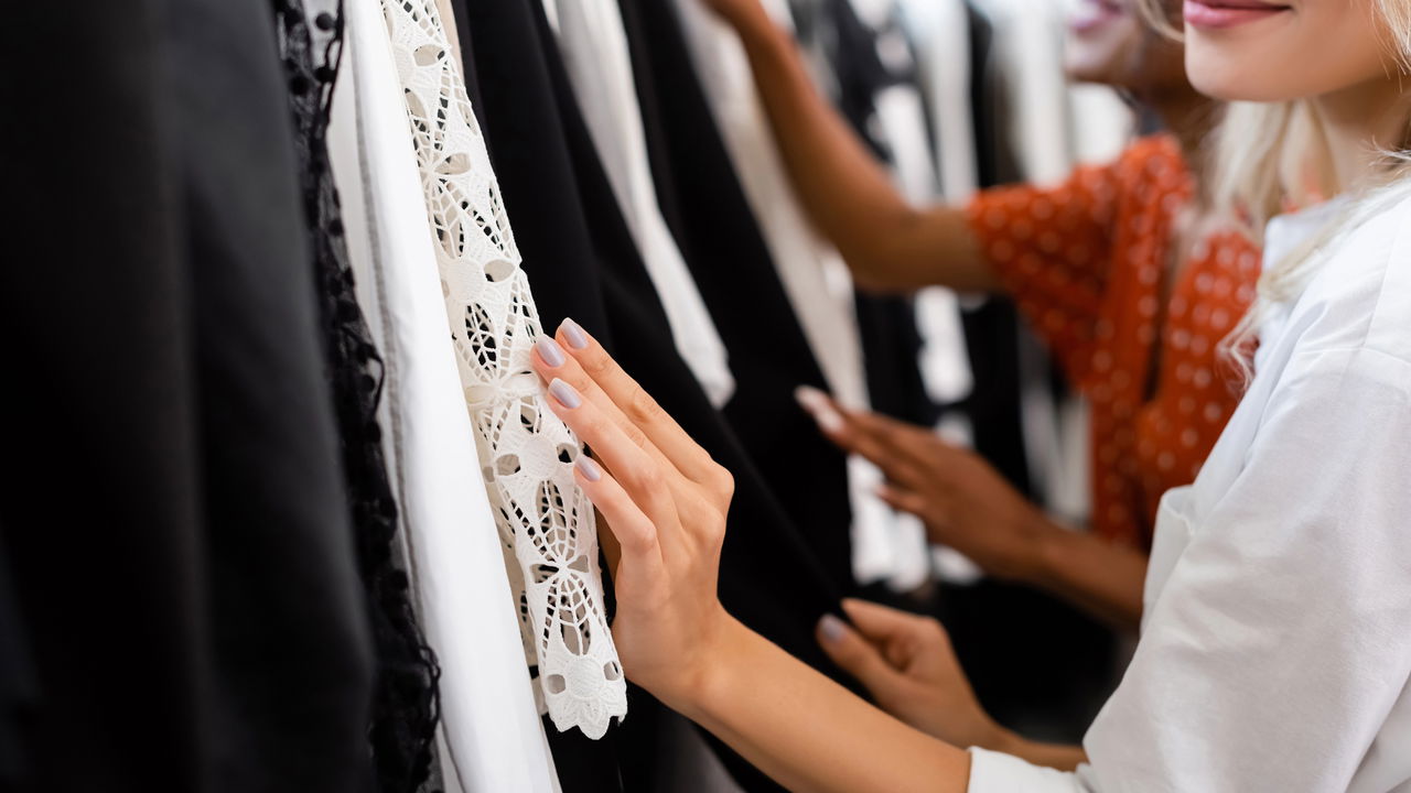 Roupas novas - Créditos: depositphotos.com / HayDmitriy