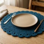 A cor que vai dominar o crochê em 2026 não é o que você espera: azul petróleo é a aposta das crocheteiras que mais vendem