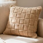 Essa almofada de crochê com efeito 3D engana qualquer pessoa e usa apenas ponto alto e ponto baixo