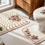 Kit de banheiro de crochê com flores em relevo está nos apartamentos mais elegantes de São Paulo