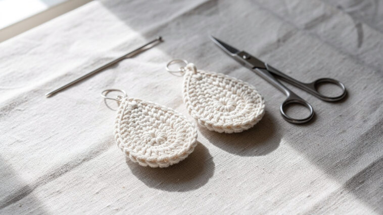 Liberte a sua criatividade com esse tutorial de brincos de crochê para iniciantes e especialistas